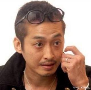 曾是日本当红男星,养了16年的儿子却不是亲生的,他是谁?