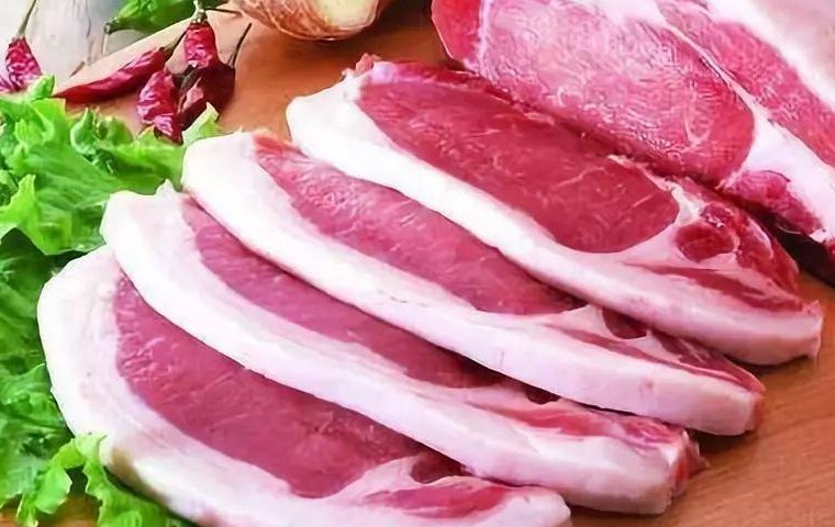 猪肉价格跌破每斤15元，这意味着什么吗？