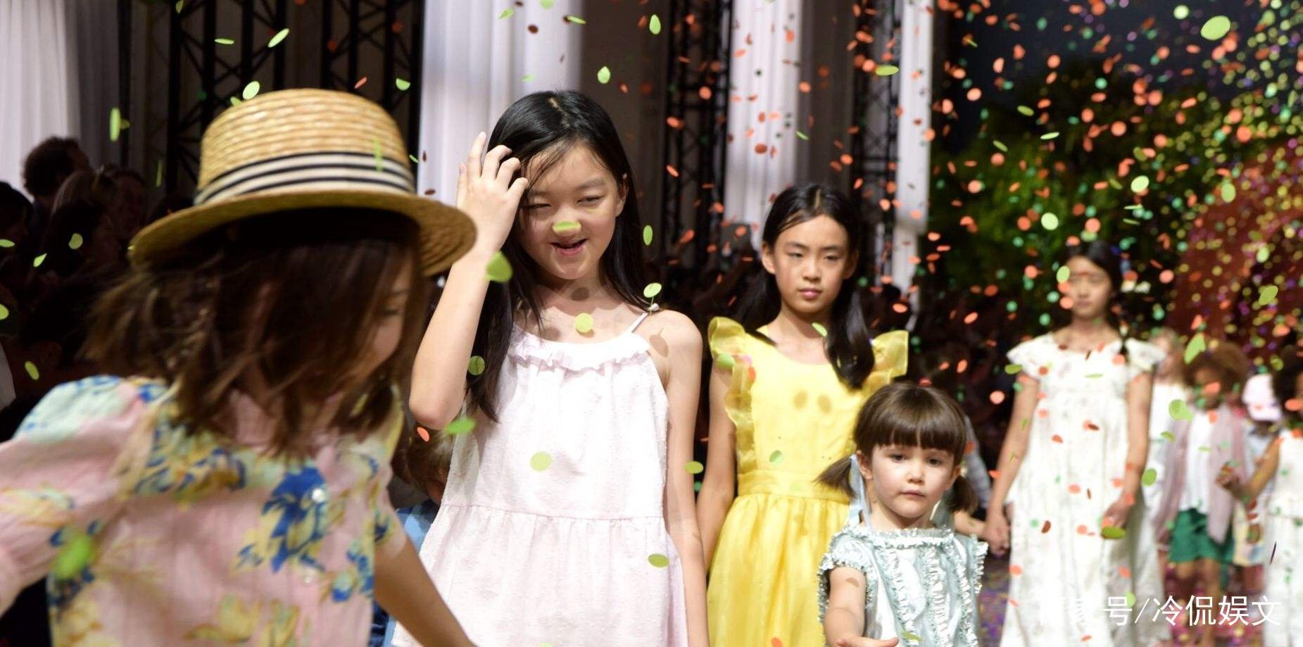 李亚鹏父女关系要散，李嫣表达不满，被指在刻意划清界限，这是怎么了？