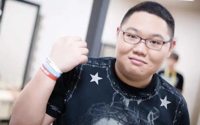 被索赔10W后PDD发文道歉！此事对公众人物起到了一个什么警示？