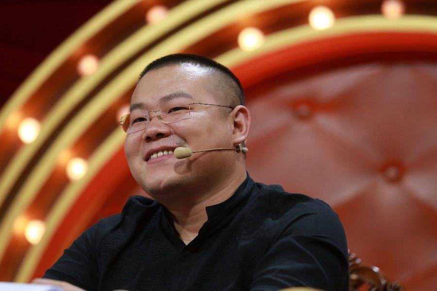 王大陆与刘亦菲合影不敢张嘴，明星粉丝遇到明星偶像可以多紧张？