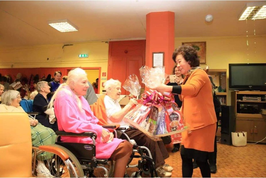 爱心妈妈李利娟诈骗事件，那些奉献爱心的好心人会原谅她吗？