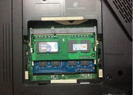 戴尔 Inspiron 1464 如何配置内存条，