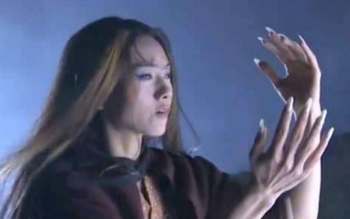 “爱指甲如命”的杨丽萍,17年前却扮演了反派梅超风,她是有什么苦衷吗?