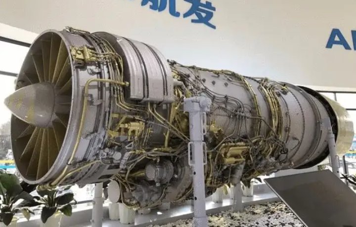 搜救核心区救援人员拖出飞机大部件,这些零件还能二次使用吗?