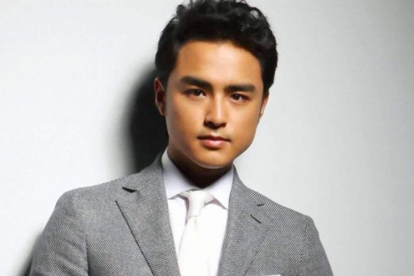 明道的亲哥哥自杀了,据说背后真相令人痛心,究竟隐藏着什么真相?