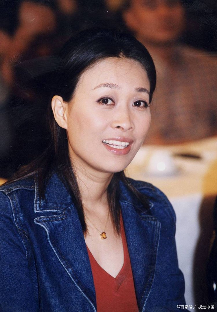 姚贝娜逝世7周年,她的离世和那英脱不了干系,为什么大家选择原谅了那英?