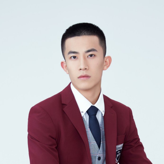 《安家》房家栋扮演者撞脸易烊千玺,真实颜值如何?