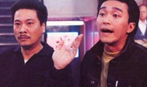 吴孟达灵堂现场遗照曝光,为何周星驰刘德华送的花牌最为显眼?