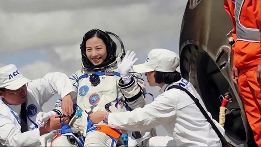 神舟十四号发射成功，三位航天员何时会返回？