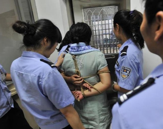 死刑犯在行刑前会得到800元现金，这钱是用来干什么的？