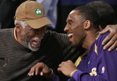 拉玛尔·奥多姆为洛杉矶湖人队效力了多少年?