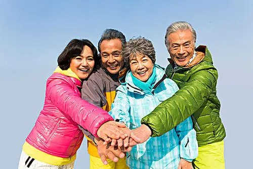 现在的中老年人旅行有多疯狂？