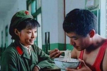 与袁立同居12年的富商徐威,为何转头就娶了张怡宁?