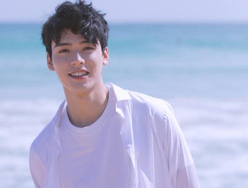 龚俊评论王力宏生日微博为他庆生,为何他称呼王力宏为“二哥”?