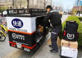上海90后快递员晒工资回应天价跑腿费，他们的日常工作有多艰辛？
