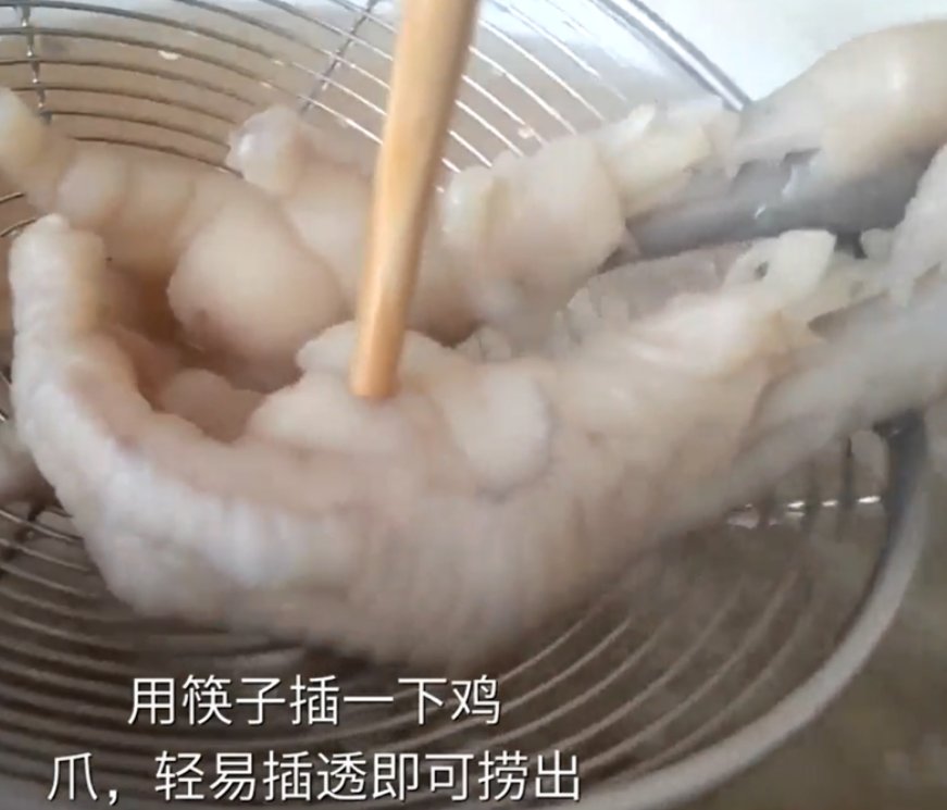 泡椒鸡爪的制作方法和配料