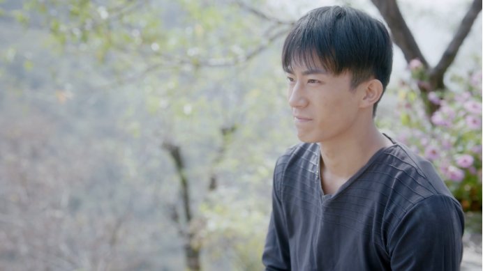 《安家》房家栋扮演者撞脸易烊千玺,真实颜值如何?