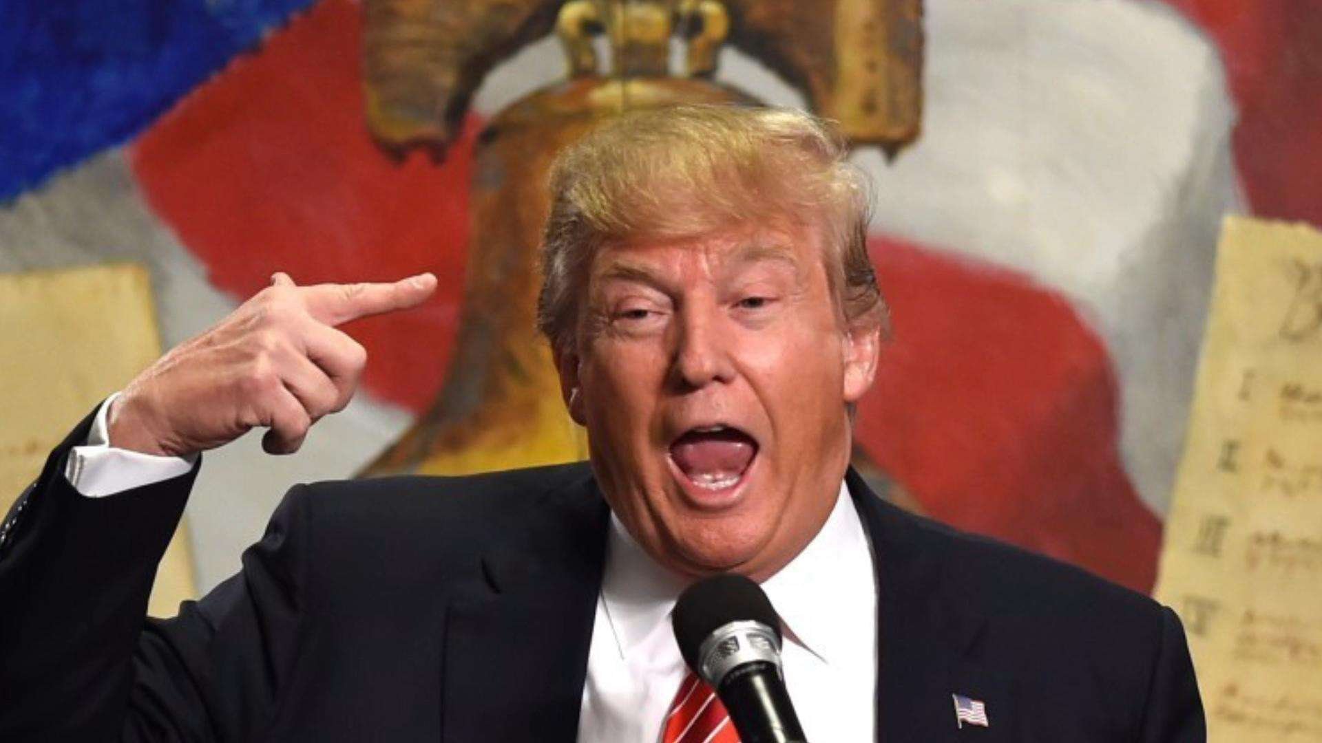 美墨特朗普边境墙被飓风刮倒,就想问问这废品倒在墨西哥算谁的?