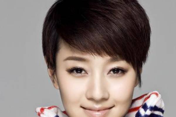 姚笛社交平台至今还保留和文章合影，是否还对文章恋恋不忘？