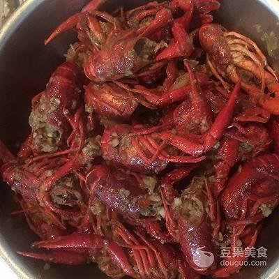 蒜蓉小龙虾该怎么做?