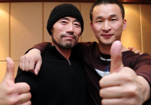 旭日阳刚出道10年后，一个年入百万一个回家务农，现状差距到底有多大？