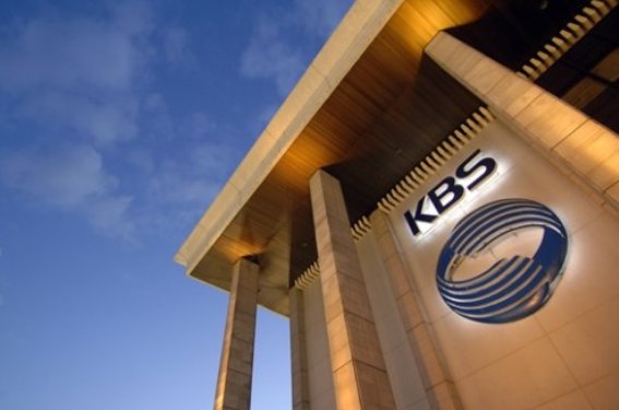 韩国SBS、MBC、KBS 三大电视台旗下的综艺节目分别有哪些？？？ （需要详细的综艺节目名录）