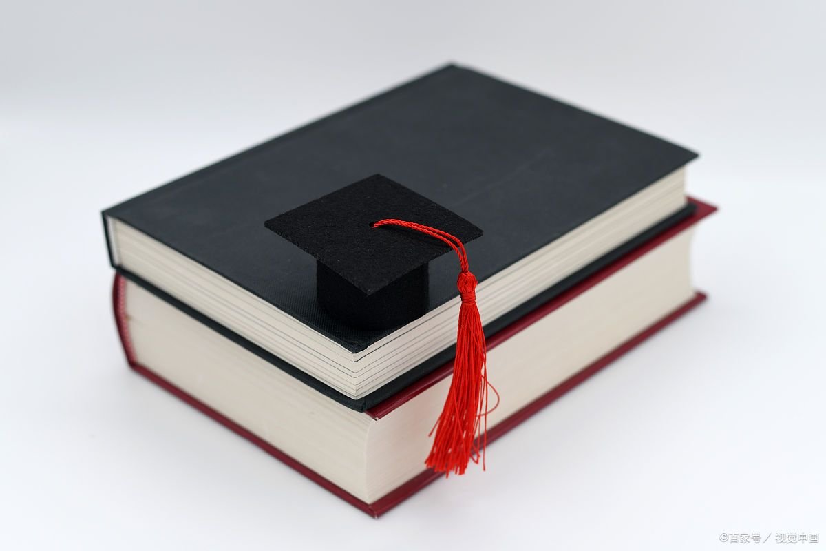 北大中文系教授回应116字发文被指12处语病，批评者意欲何为？