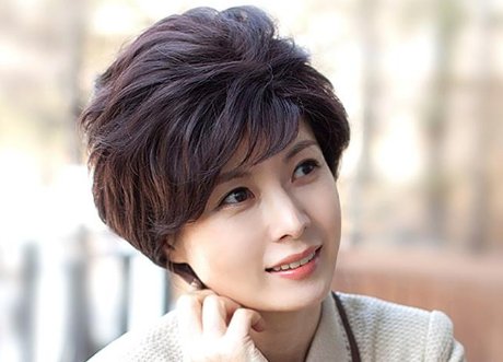 中年妇女适合什么样的发型