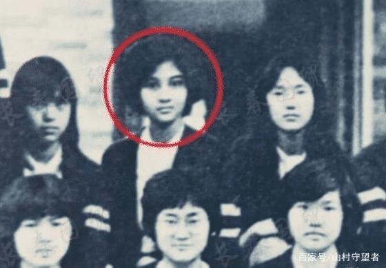 李嘉欣初中已是千里挑一,她年轻时到底有多美?