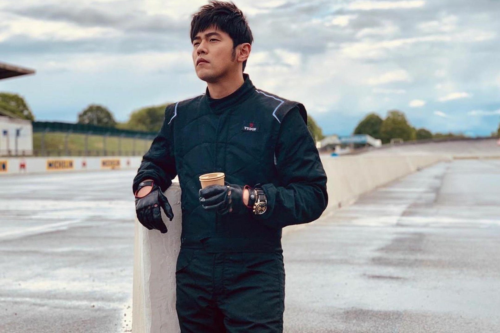 杨坤评价周杰伦新歌，为何从专业角度“就不能说了”？