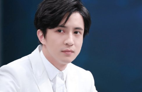 薛之谦升级当爸，晒孩子手指照会被批评的原因是什么？