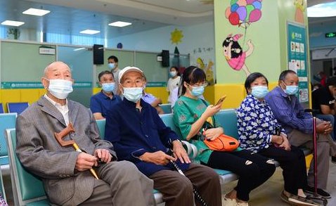 山西107岁老人完成新冠疫苗接种,老年人接种有哪些要求?