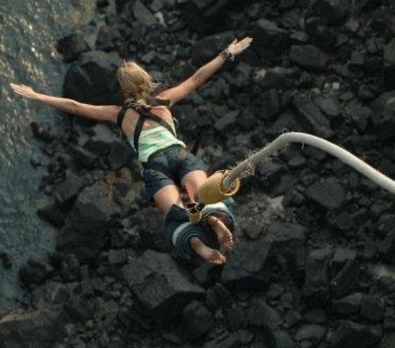 重庆高空索道坠落女子死亡,重庆旅游局有何回应?