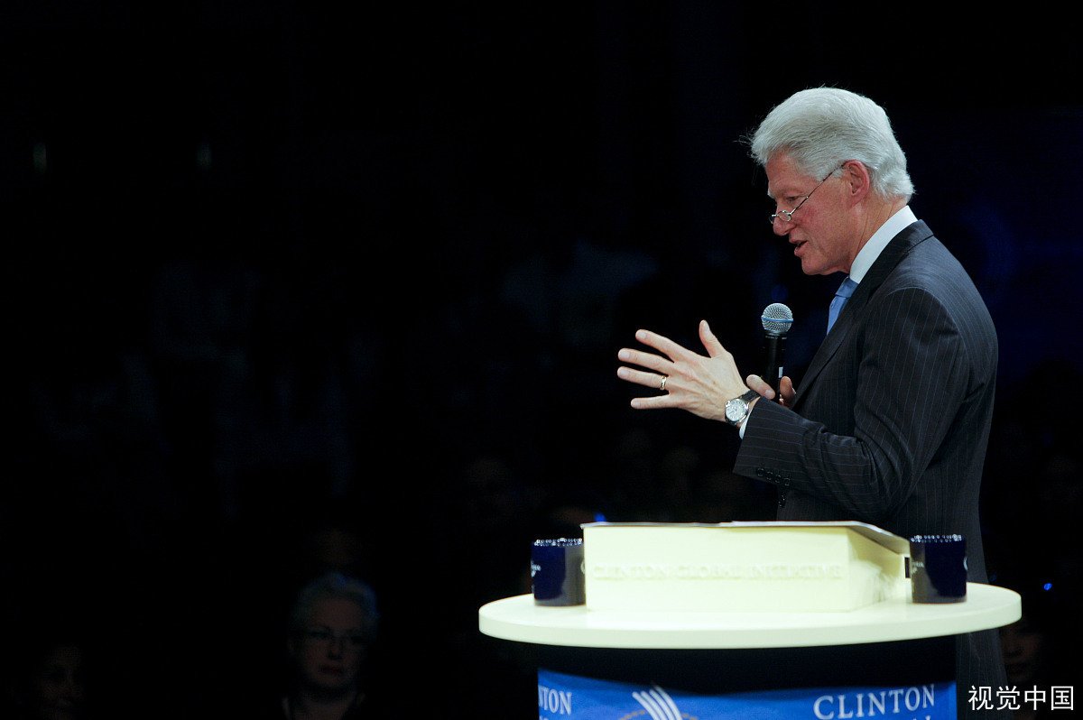 美国前总统比尔·克林顿出院，出院时的精神状态是怎样的？