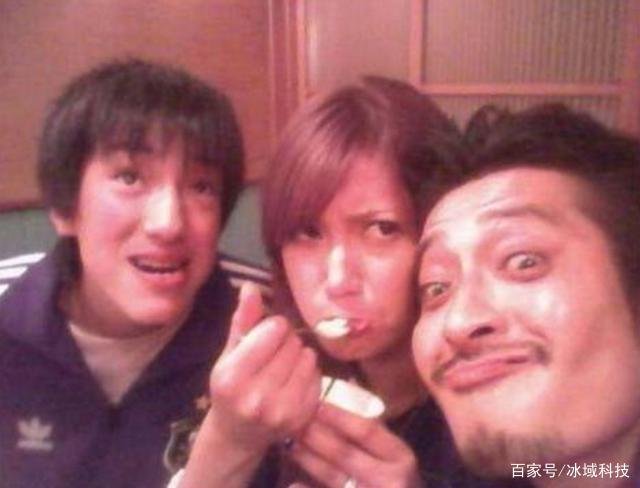 曾是日本当红男星,养了16年的儿子却不是亲生的,他是谁?