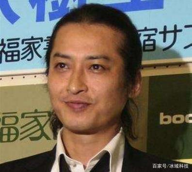 曾是日本当红男星,养了16年的儿子却不是亲生的,他是谁?