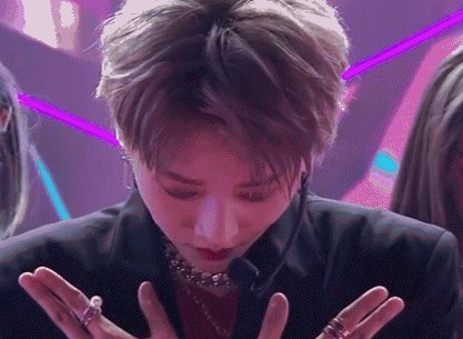 刘雨欣被激光笔恶意照射，明星该如何保护好自己？