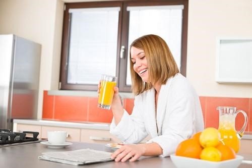 王明阳妻子怀孕，五个月的肚子为何竟然比旁人大了2倍？