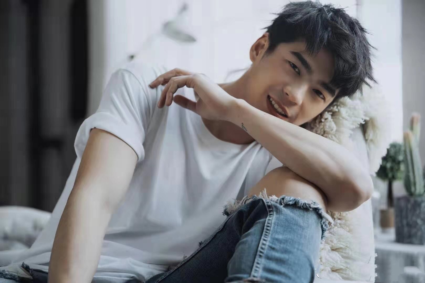 何泓姗恋情疑曝光,二人之间到底是一种怎样的关系?