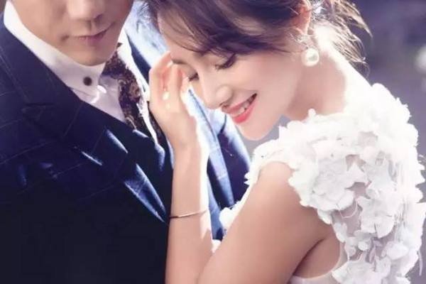 柳岩称暧昧不道德，可什么样的距离算暧昧？