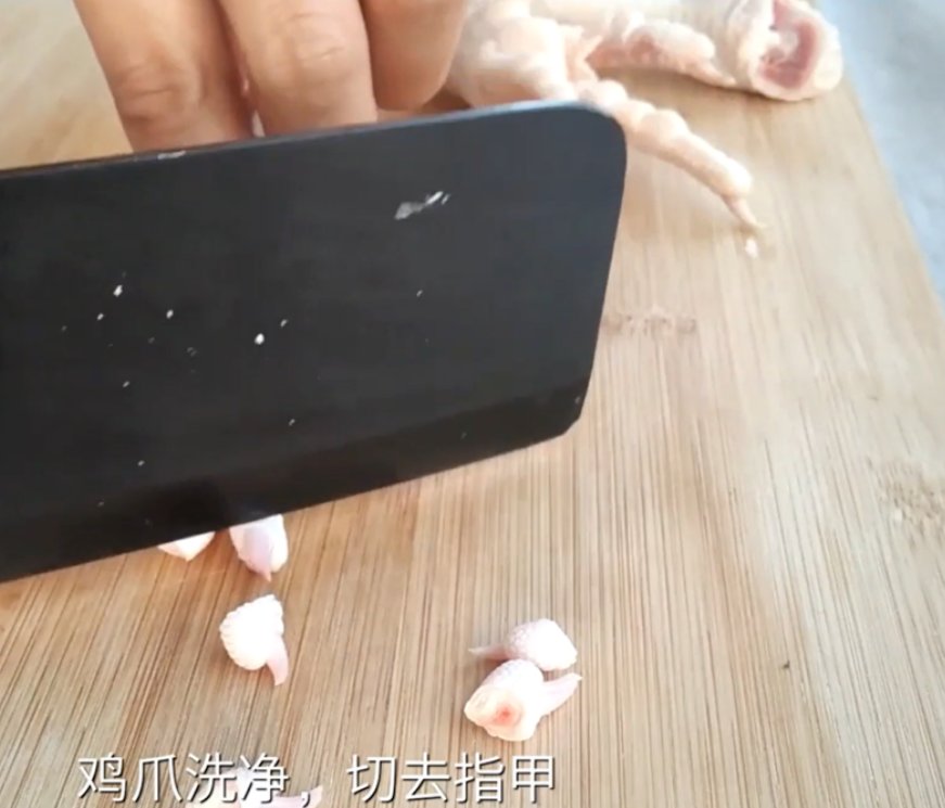 泡椒鸡爪的制作方法和配料