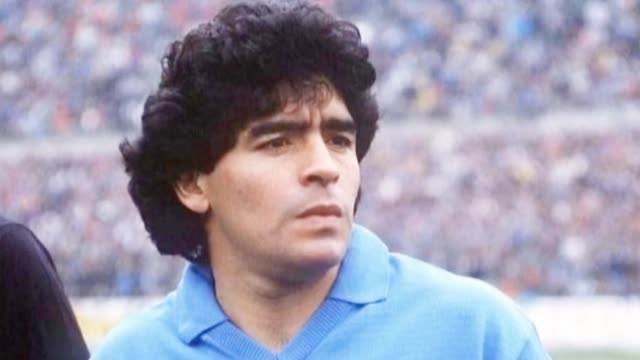 詹姆斯哀悼马拉多纳，阿奎罗却为什么无动于衷呢？