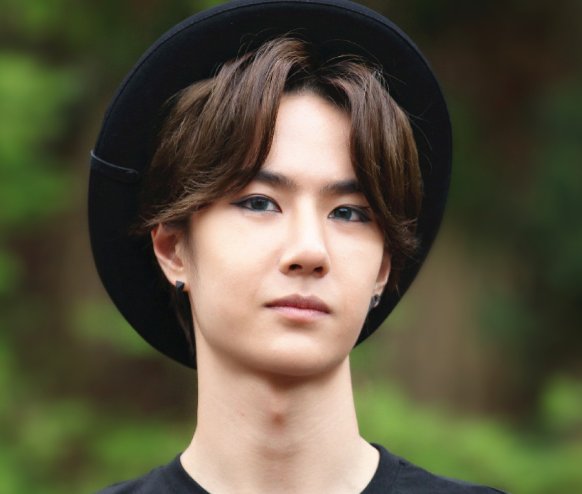 王一博和肖战,最近在刻意疏远关系是公司的安排?