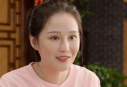 小品之王赵本山女儿球球要嫁入豪门,她老公家境如何?