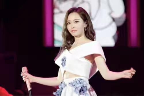 张靓颖加盟中国新说唱,她在华语乐坛处于什么样的地位?