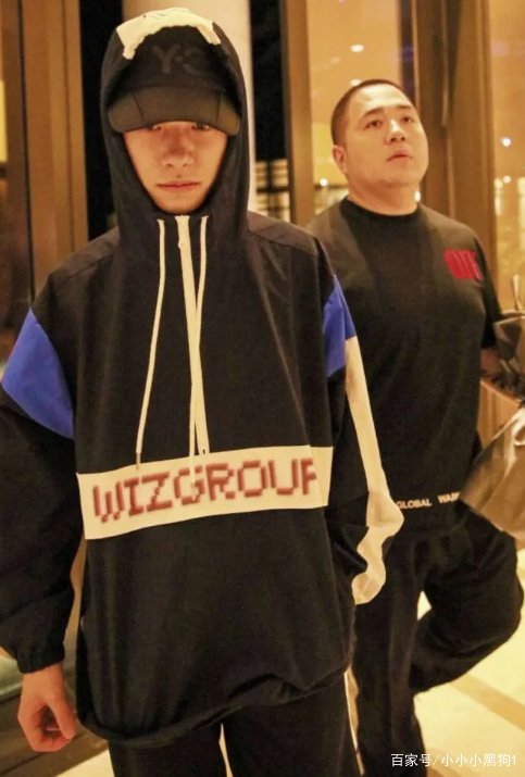 顶流演员易烊千玺抱胖虎女儿,这是个什么样的场景?