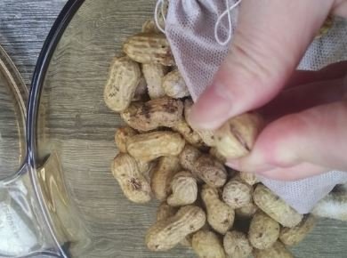 带壳卤味花生的做法