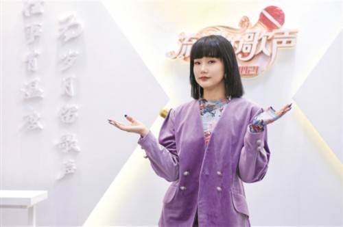 黄龄节目中自曝已有男友，为什么很多明星都喜欢隐藏自己的恋爱史？