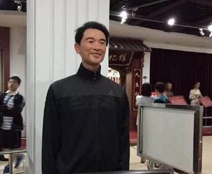 不止范冰冰对蜡像感到崩溃，还有这些明星蜡像才辣眼睛！你认为谁的最像？